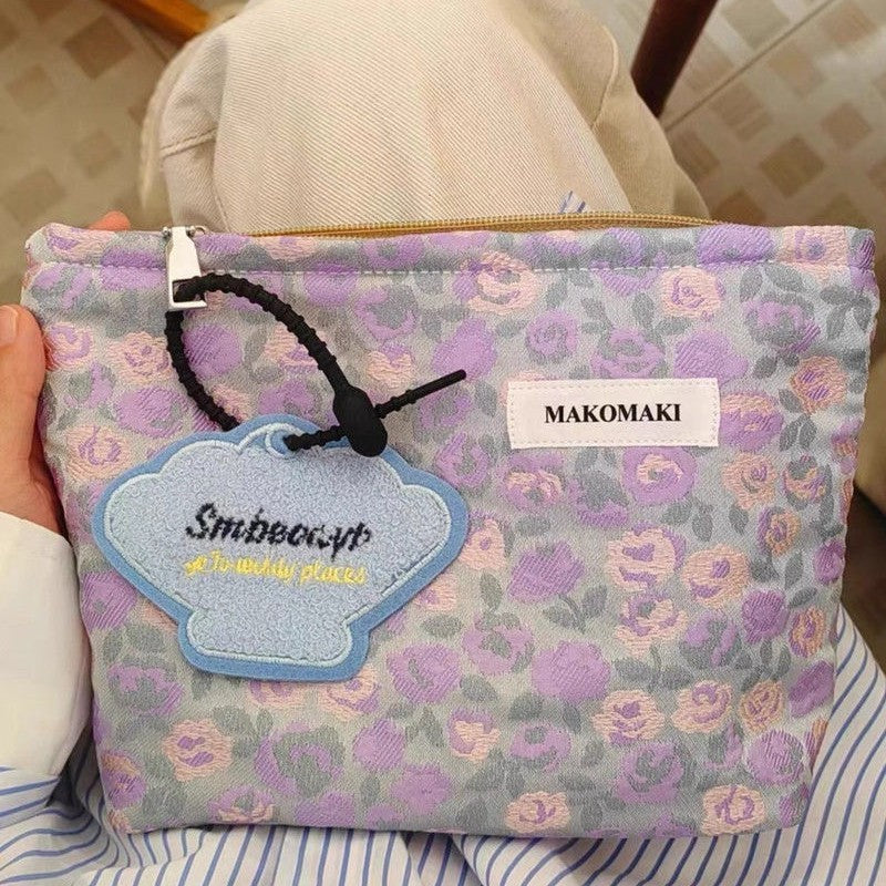 Early Spring Purple Grape Niche Cosmetic Portable Skincare Storage Outing Wash Bag